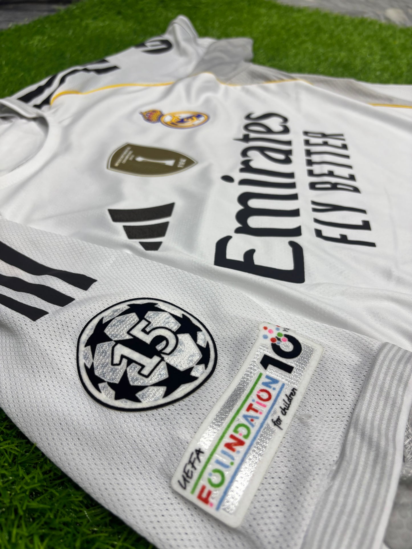Real Madrid Home shirt (PLAYER VERSION LOGOS)