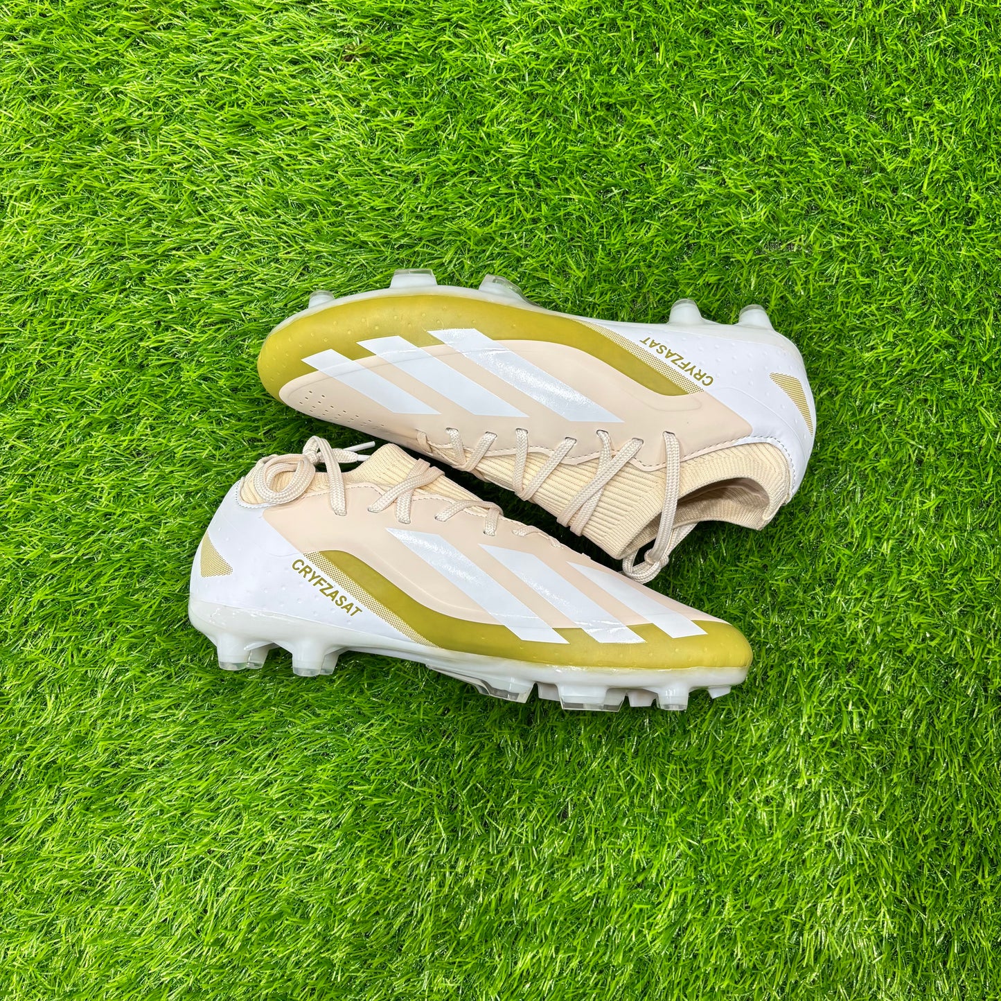 Football Studs – GOLDEN/WHITE