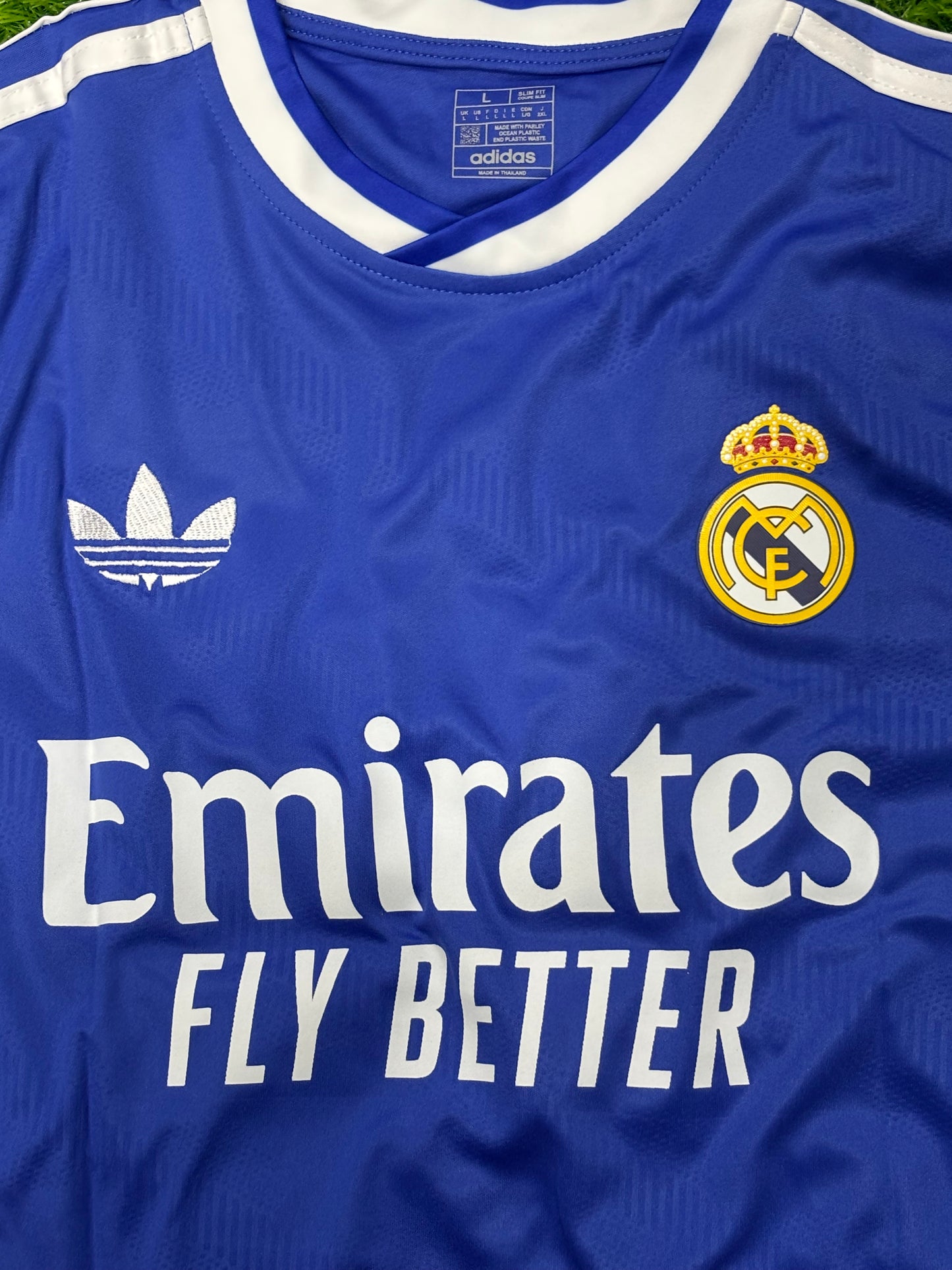 REAL MADRID THIRD SHIRT ( tpu logos)