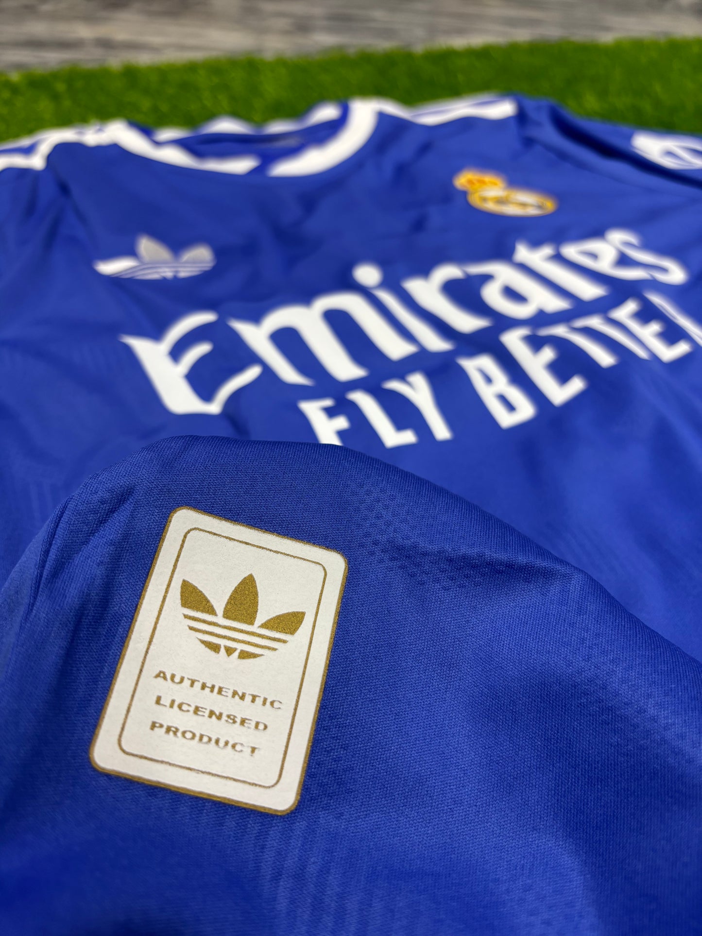 REAL MADRID THIRD SHIRT ( tpu logos)